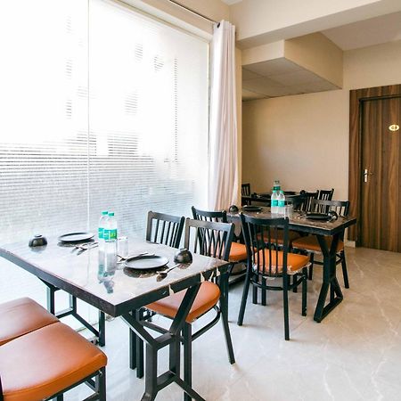 Hotel Treebo Elite Corporate, Sector 62 Noida Exterior foto