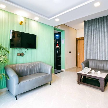 Hotel Treebo Elite Corporate, Sector 62 Noida Exterior foto