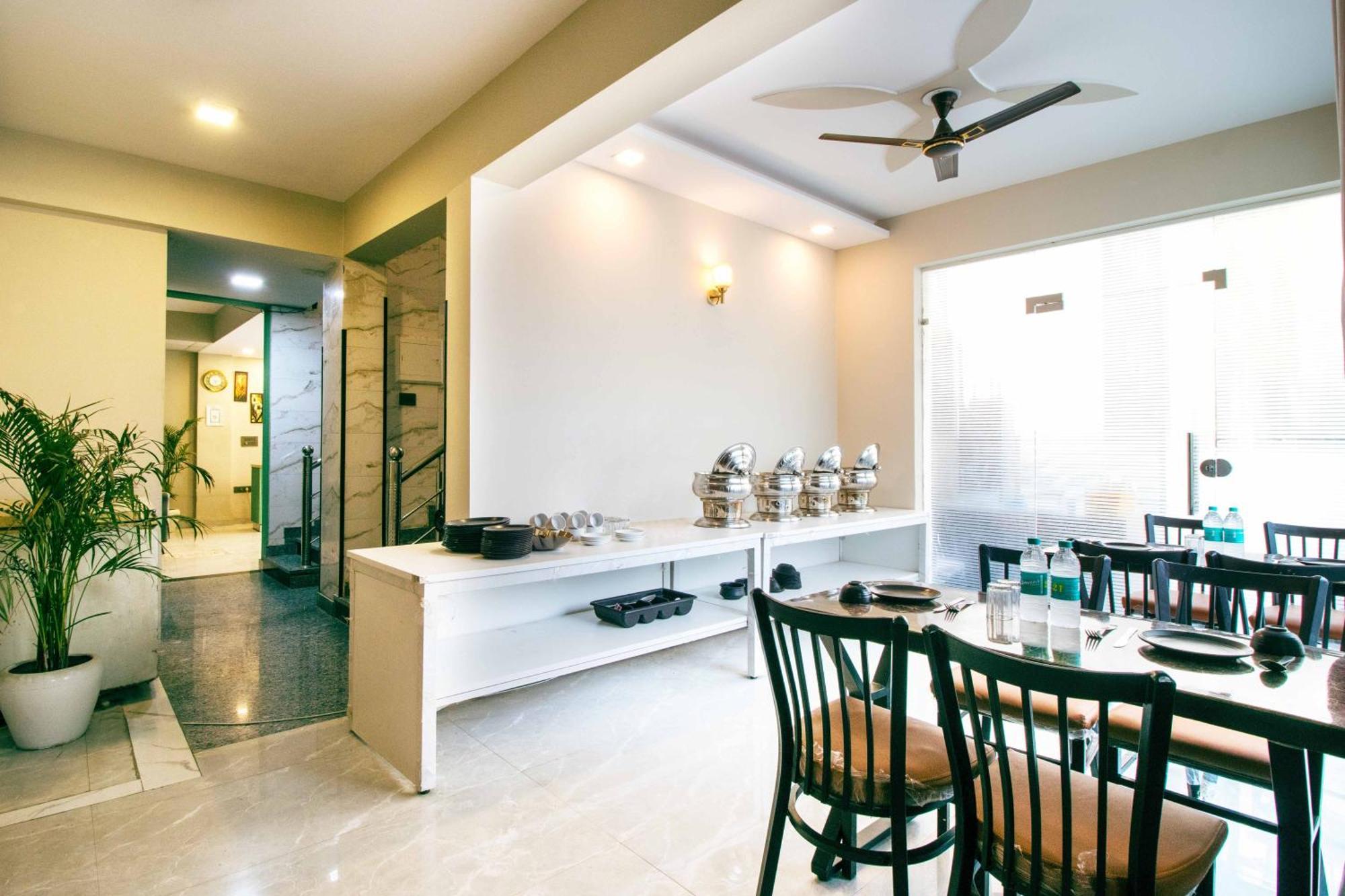 Hotel Treebo Elite Corporate, Sector 62 Noida Exterior foto
