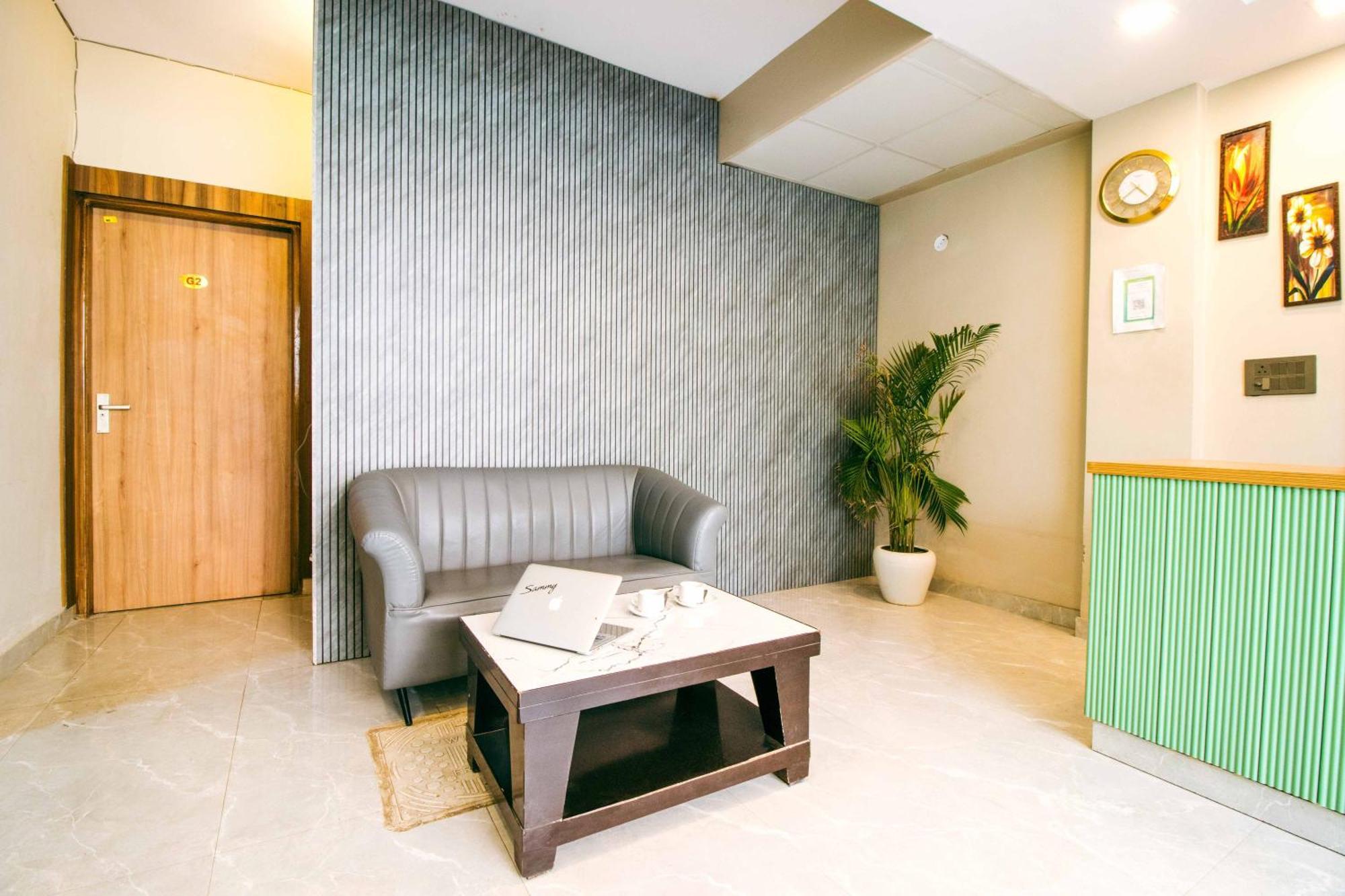 Hotel Treebo Elite Corporate, Sector 62 Noida Exterior foto