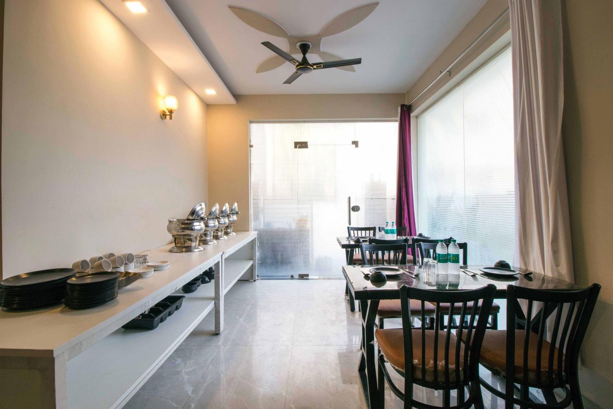 Hotel Treebo Elite Corporate, Sector 62 Noida Exterior foto