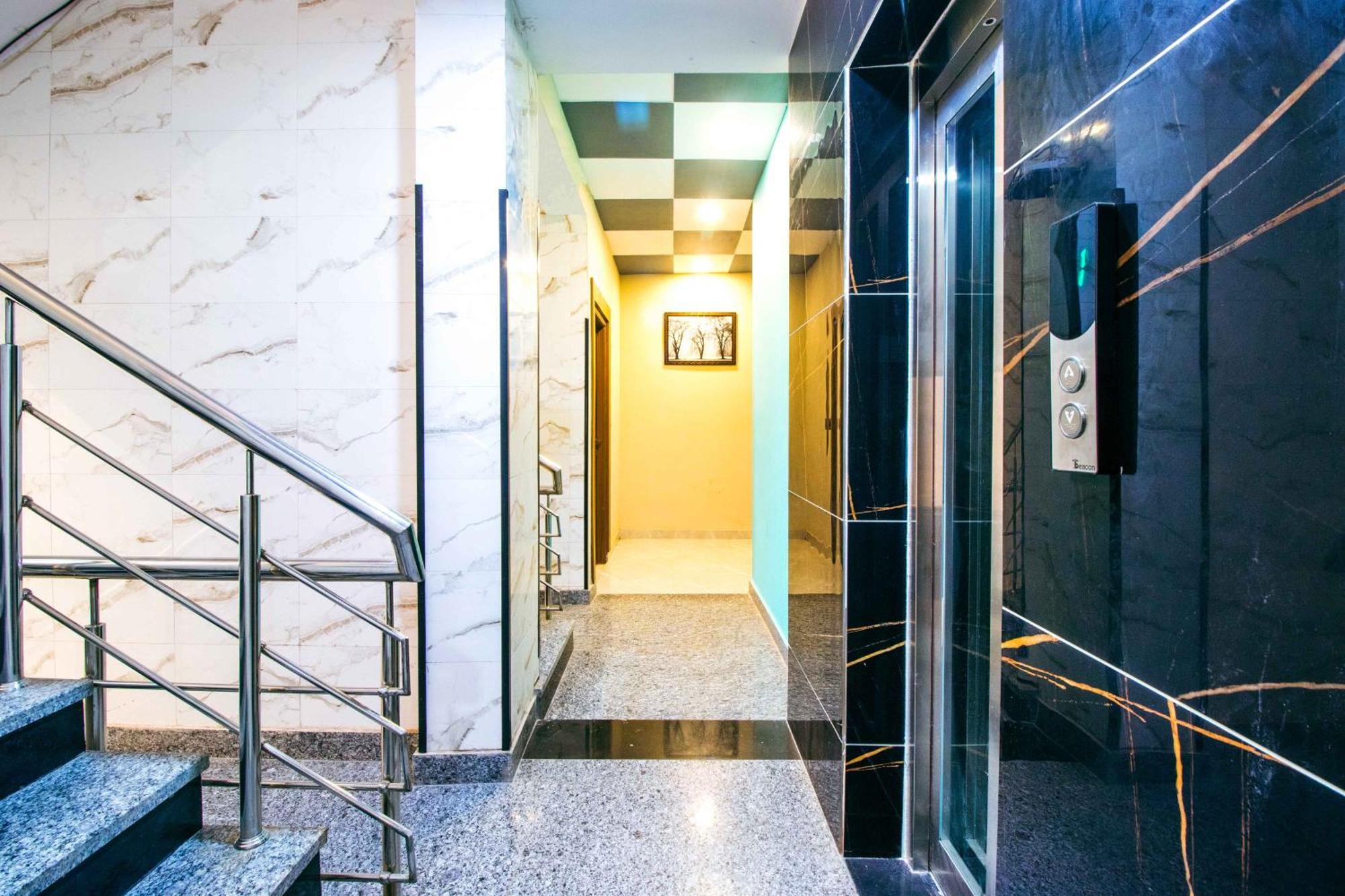 Hotel Treebo Elite Corporate, Sector 62 Noida Exterior foto