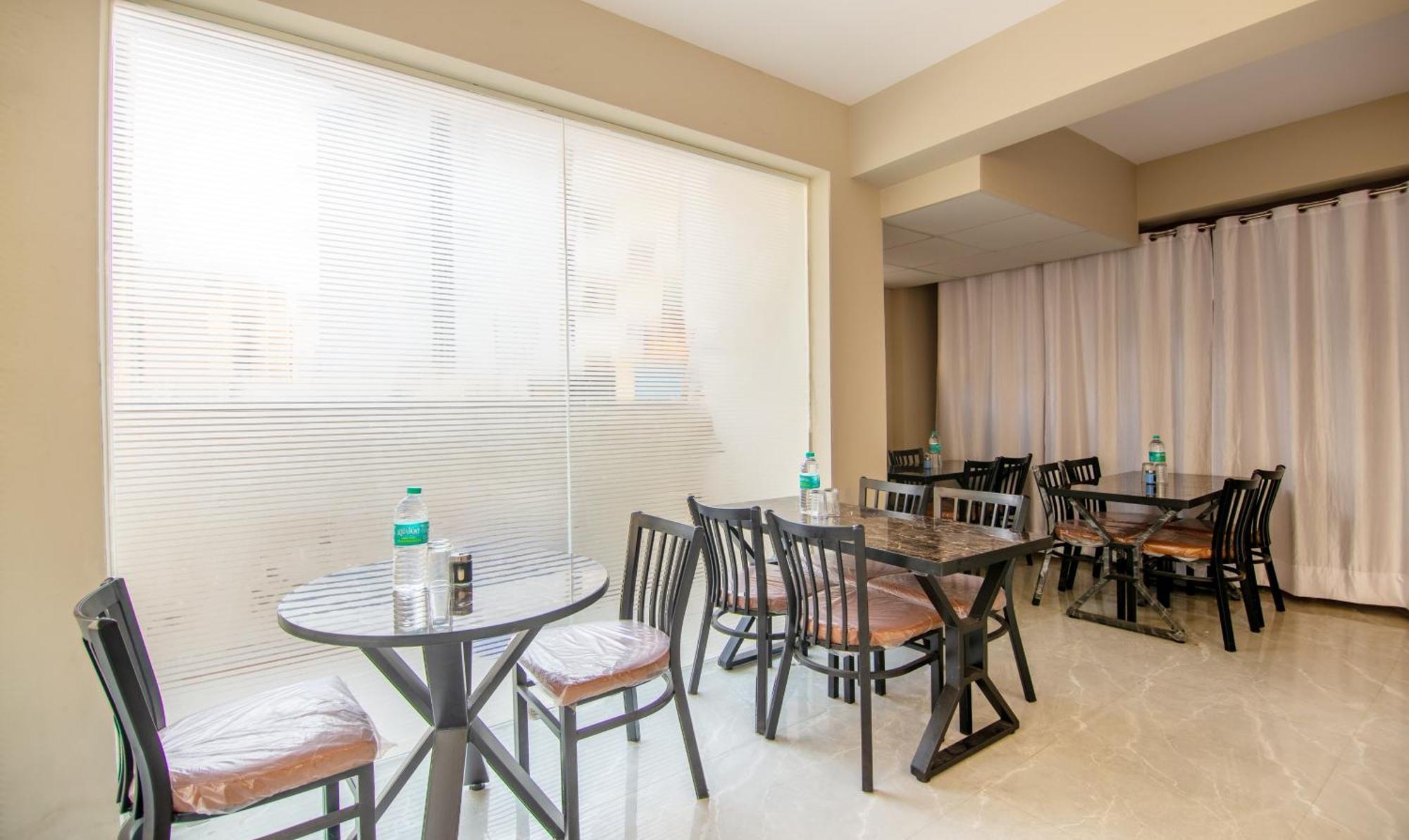 Hotel Treebo Elite Corporate, Sector 62 Noida Exterior foto